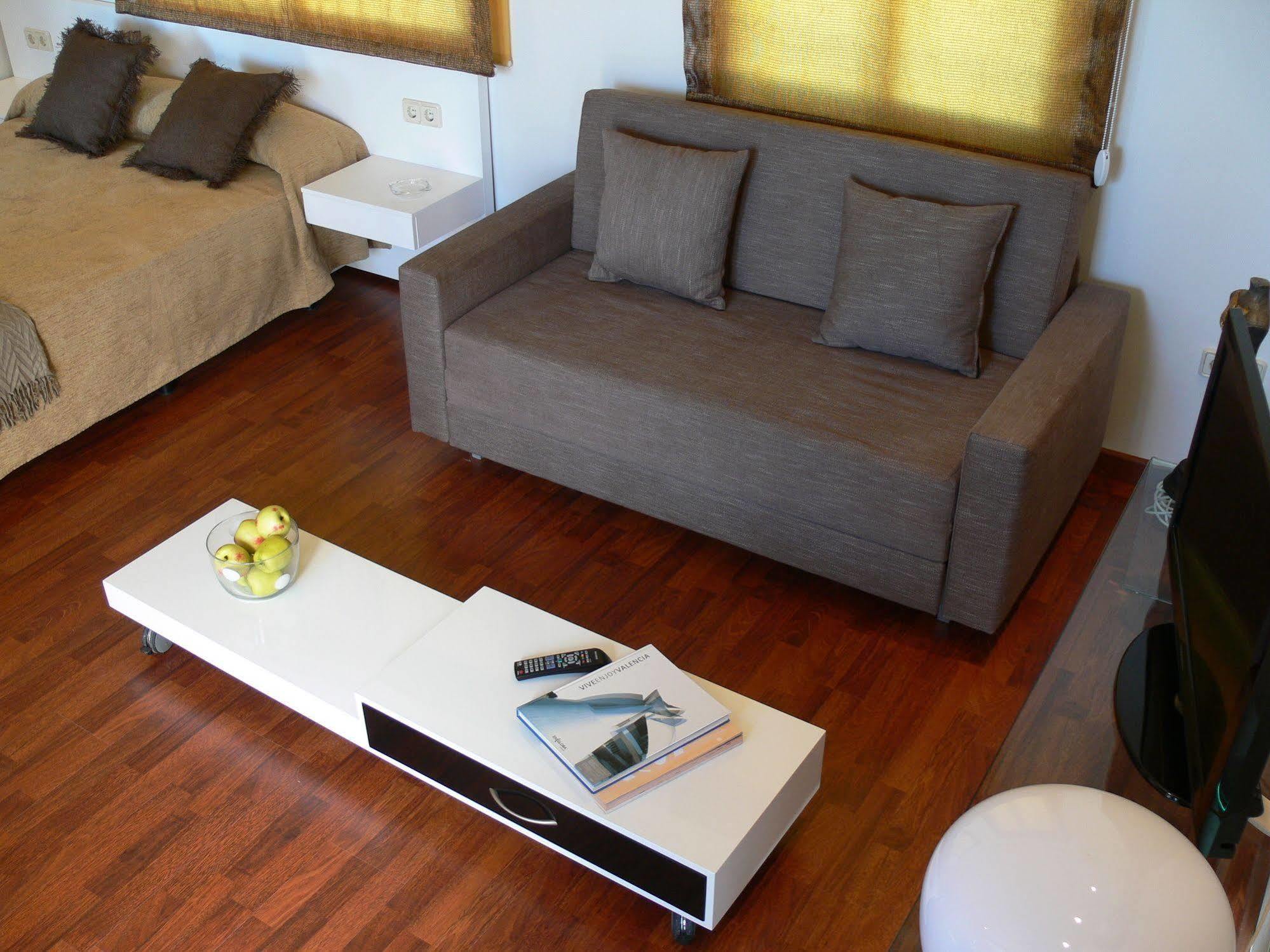 Appartamento Sky Touristic Attic Valenza Esterno foto