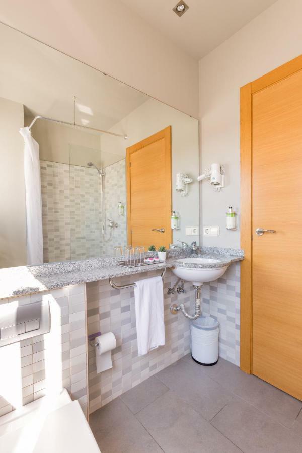 Appartamento Sky Touristic Attic Valenza Esterno foto