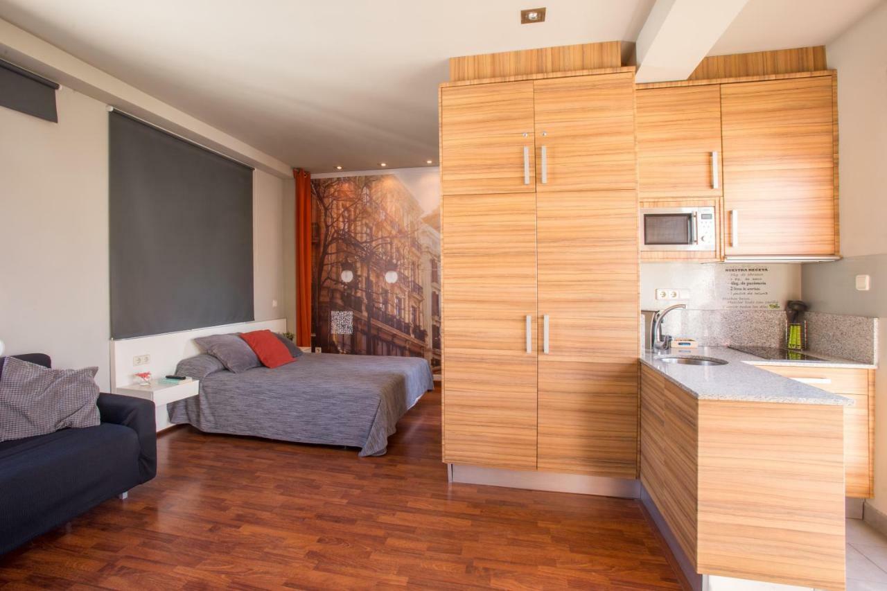 Appartamento Sky Touristic Attic Valenza Esterno foto