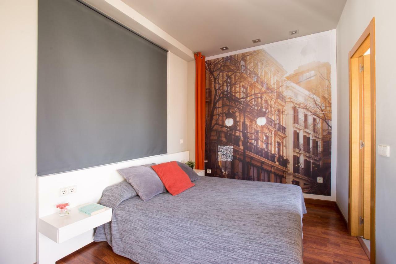 Appartamento Sky Touristic Attic Valenza Esterno foto