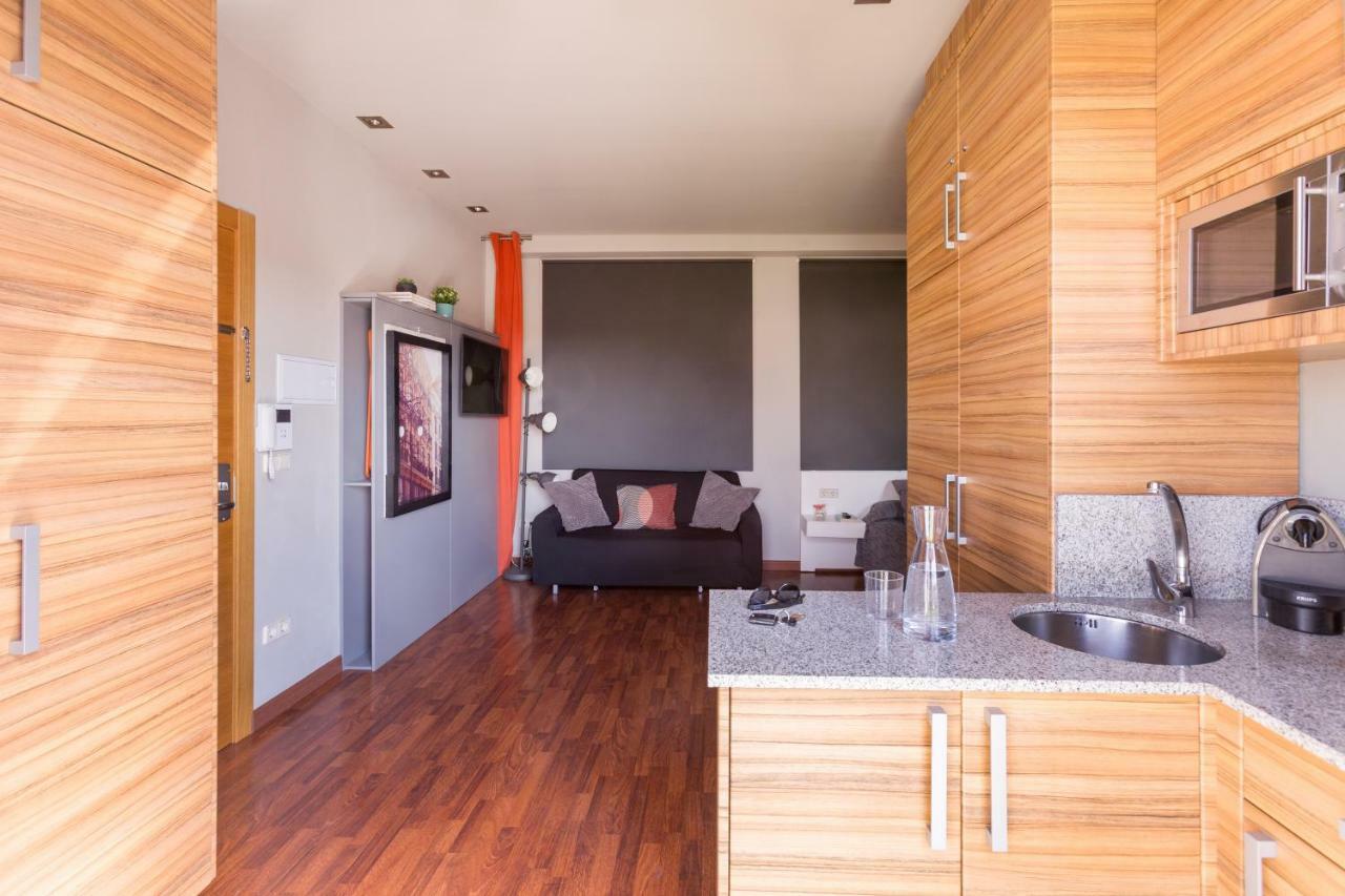 Appartamento Sky Touristic Attic Valenza Esterno foto