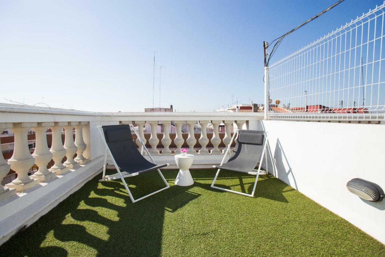 Appartamento Sky Touristic Attic Valenza Esterno foto