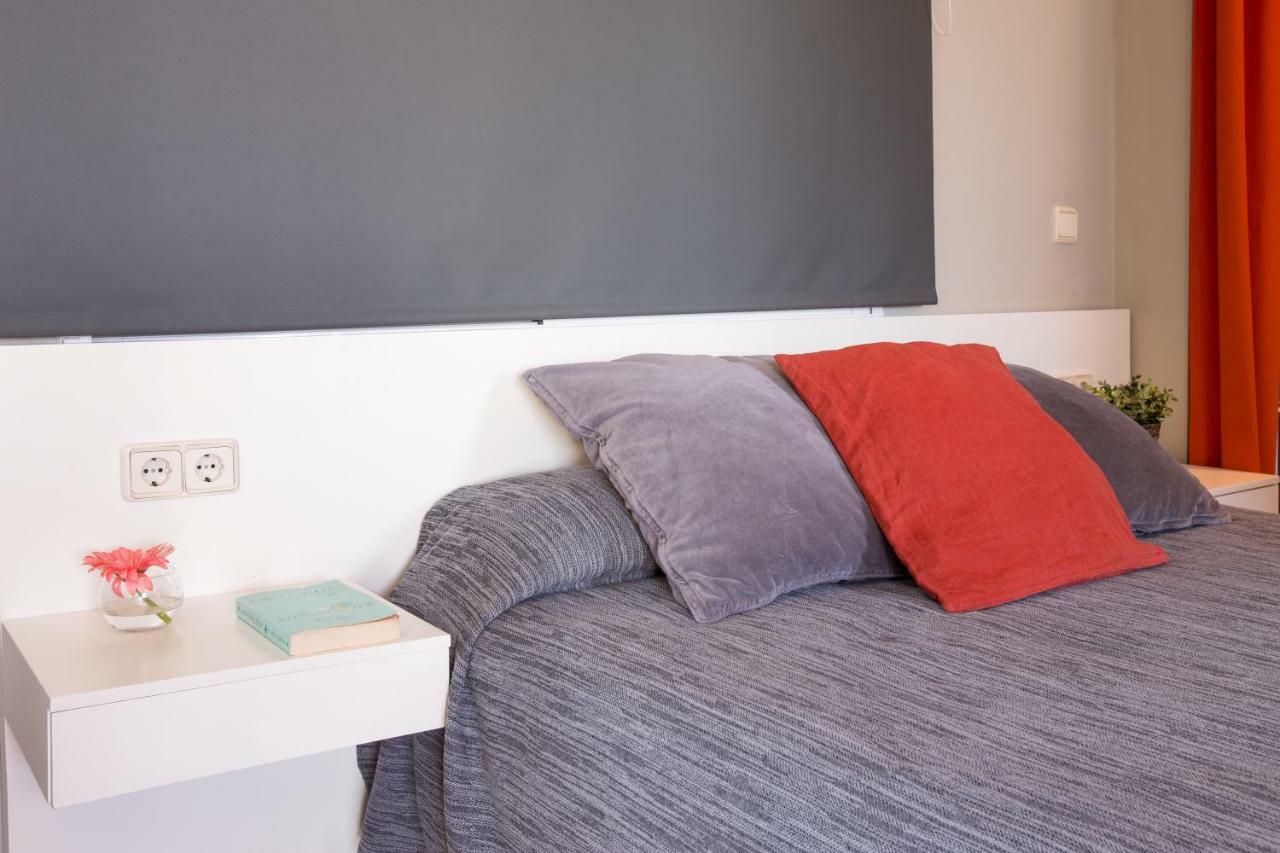 Appartamento Sky Touristic Attic Valenza Esterno foto